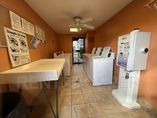 Building Photo - 3242 S Semoran Blvd