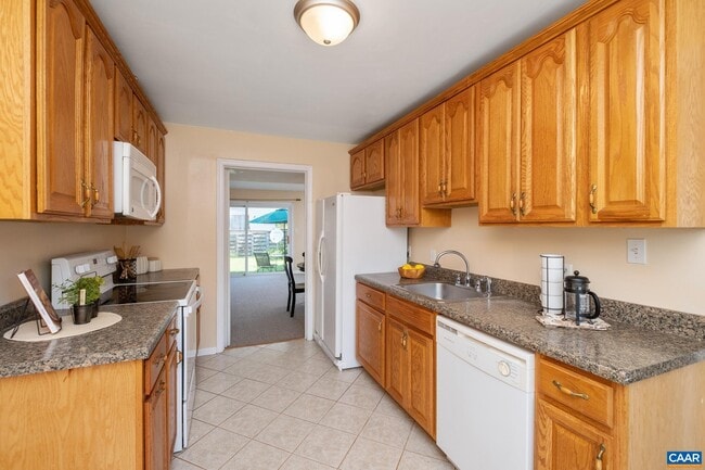 Building Photo - 114 Georgetown Green