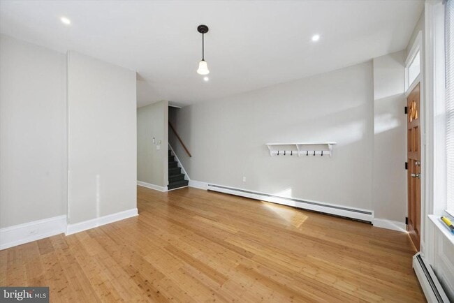 Building Photo - 606 Vernon St