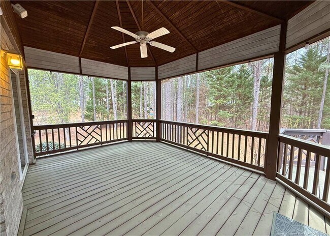 Building Photo - 105 Morris Dr