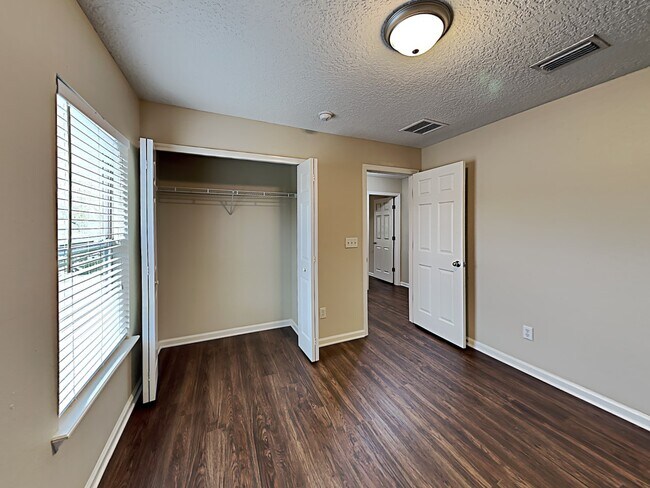Building Photo - 2526 Britney Lakes Lane