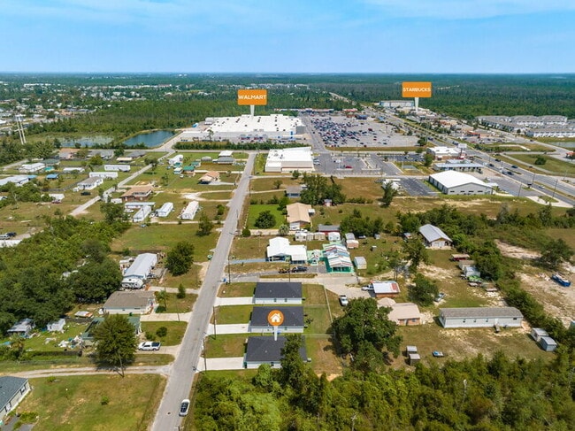 Building Photo - 526 Camellia Ave