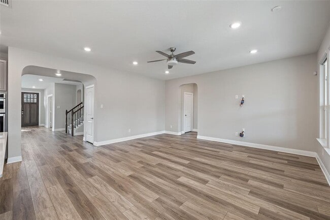 Building Photo - 1709 Stinnett Dr