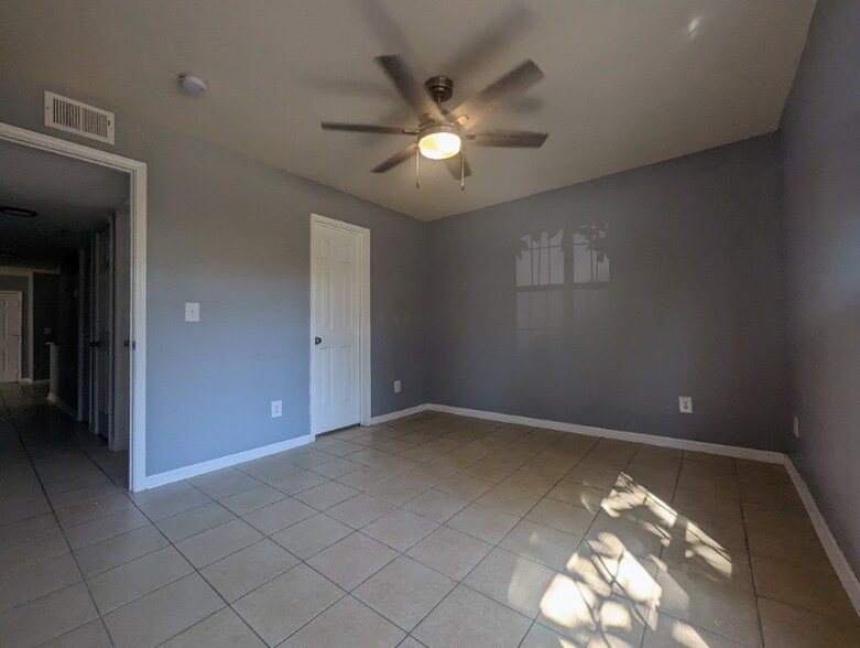 Building Photo - 4050 Dancing Cloud Ct