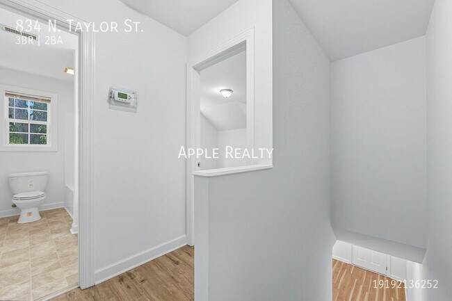 Building Photo - 834 N Taylor St