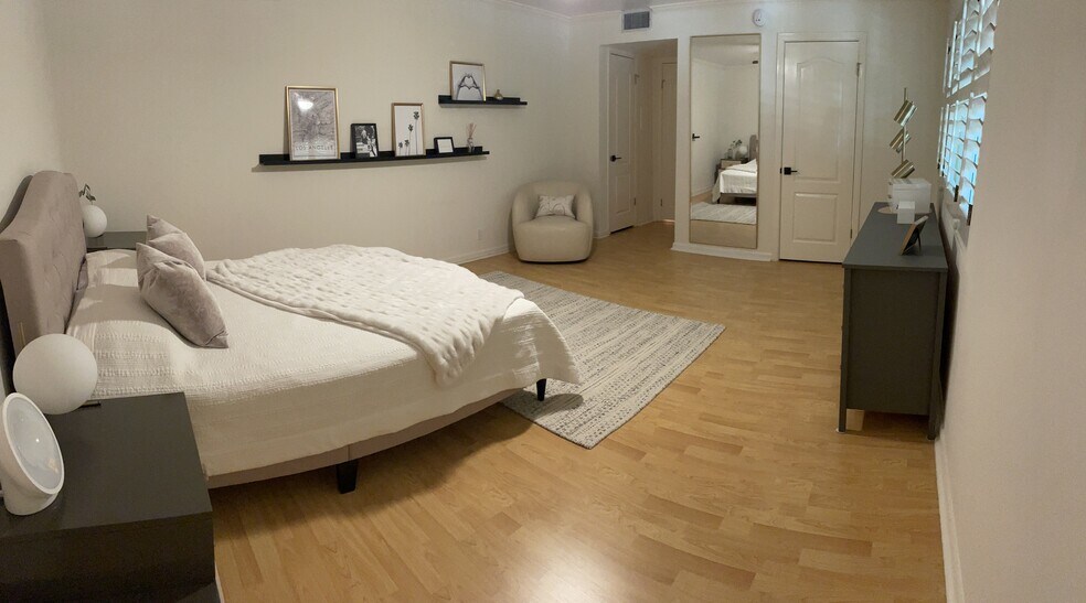 Building Photo - 4240 Fulton Ave