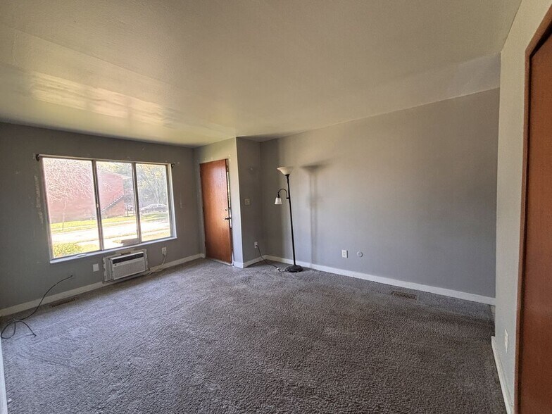 Building Photo - 4064 Agnes Ave
