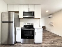Building Photo - 436-436 S 800 W
