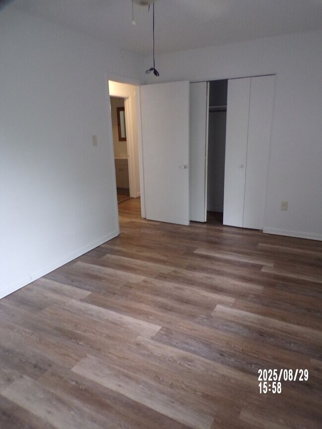Building Photo - 2335 NW 41st St