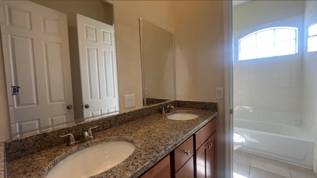 Building Photo - 581 Herring Gull Ct