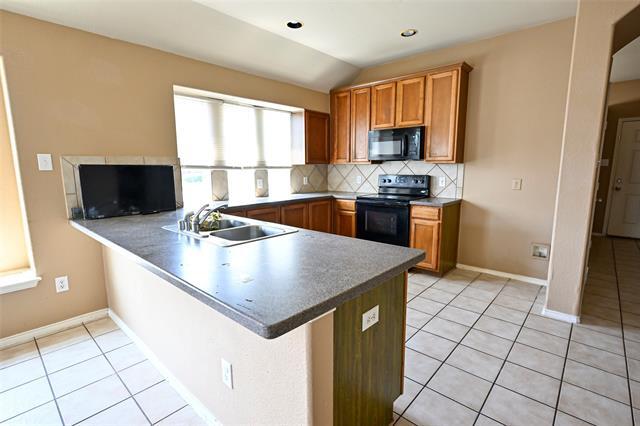 Building Photo - 13520 Valley Mills Dr
