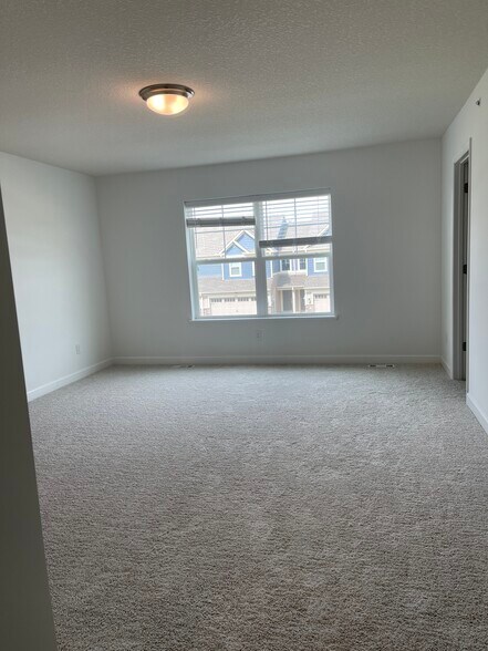 Building Photo - 22887 Hazel Ln
