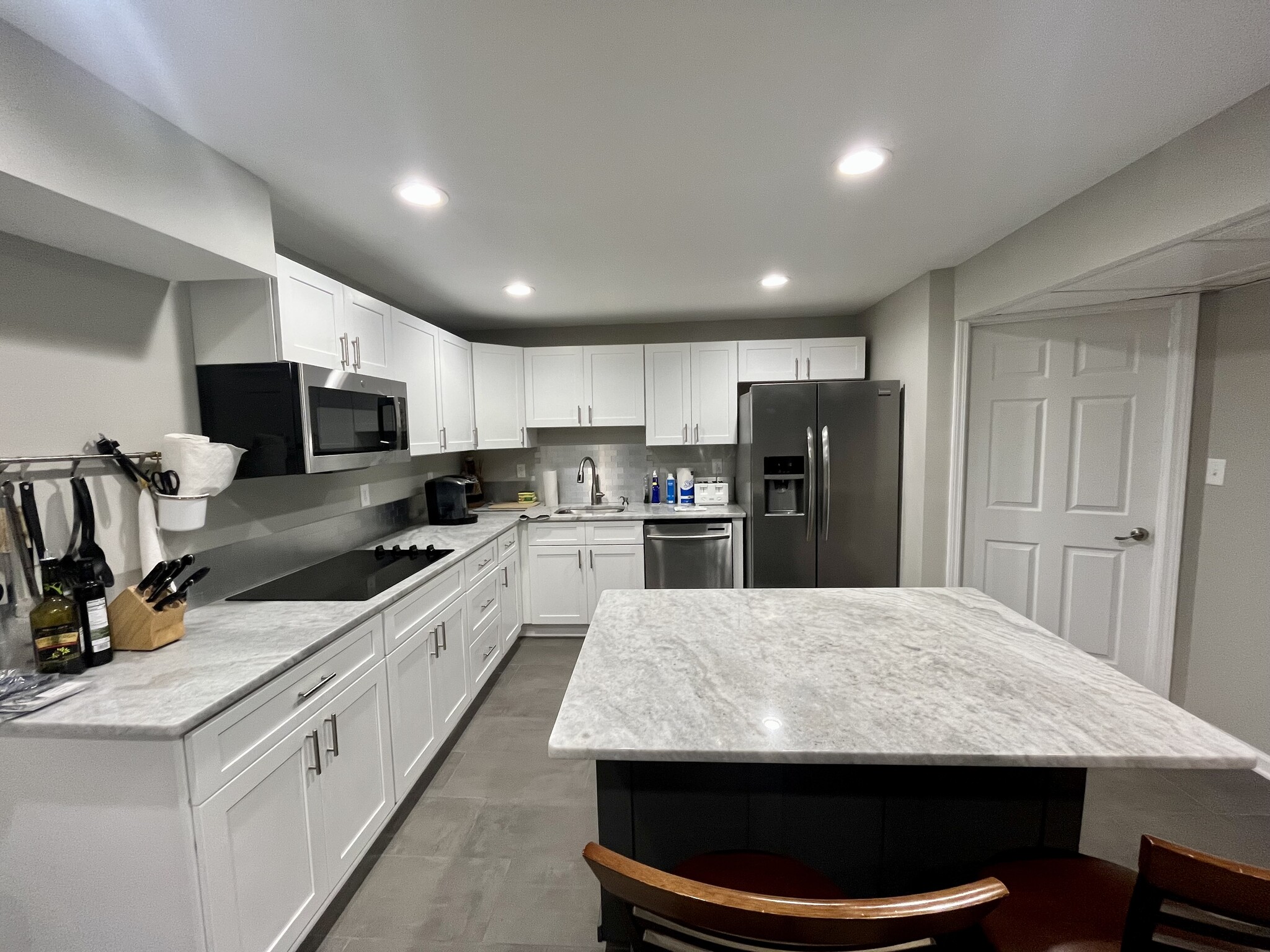 Kitchen - 295 Castlewood Rd