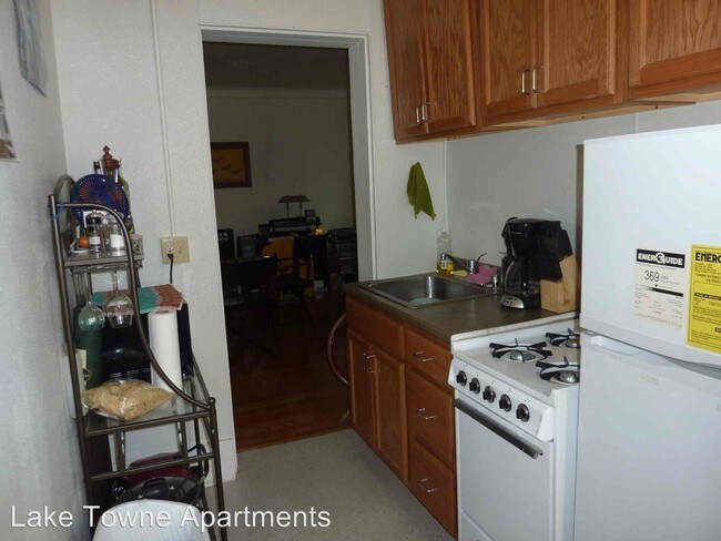 Building Photo - 240 W Lakelawn Pl
