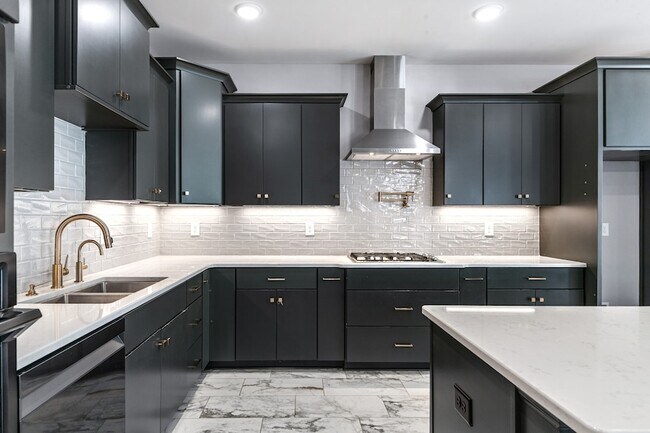 Building Photo - 601 Joyce Ave