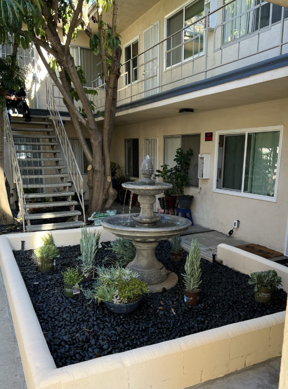 Primary Photo - 4635 N Bellflower Blvd