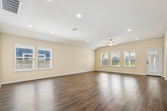 Building Photo - 9813 Eloquence Dr