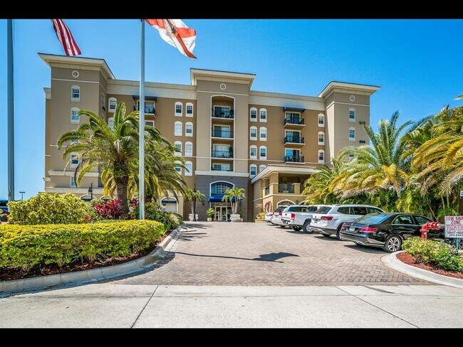 Building Photo - 1064 N Tamiami Trl