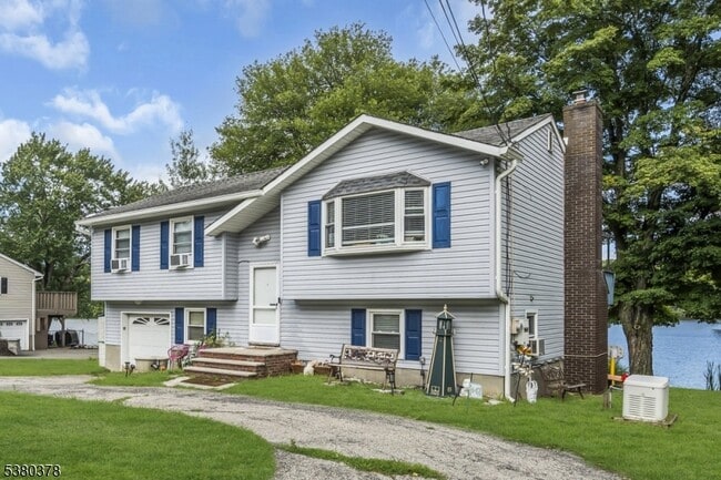 Primary Photo - 408 Canistear Rd