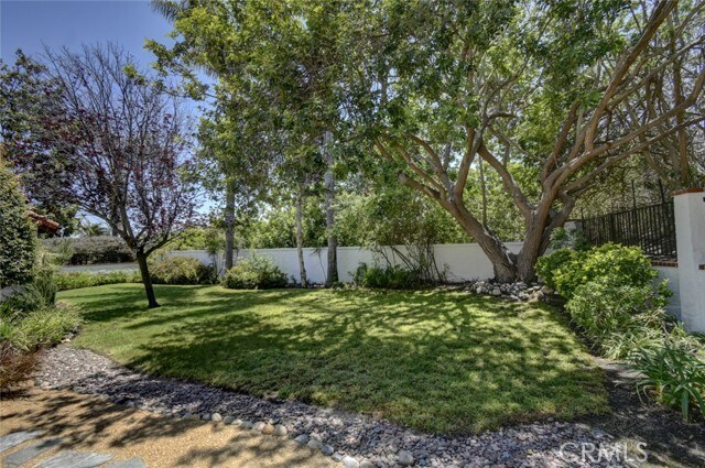 Building Photo - 1302 Cadena