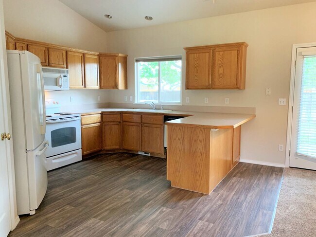 Building Photo - Great 3 bed 2 bath home in downtown Eagle.