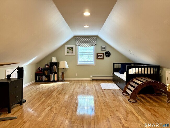 Building Photo - 330 Ridge Rd