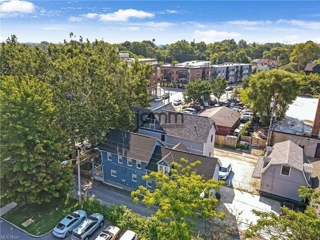 Building Photo - 1960 Randall Rd