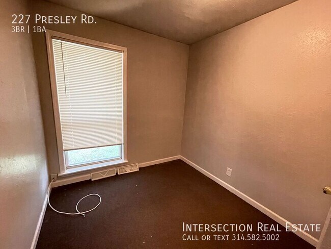 Building Photo - 227 Presley Rd