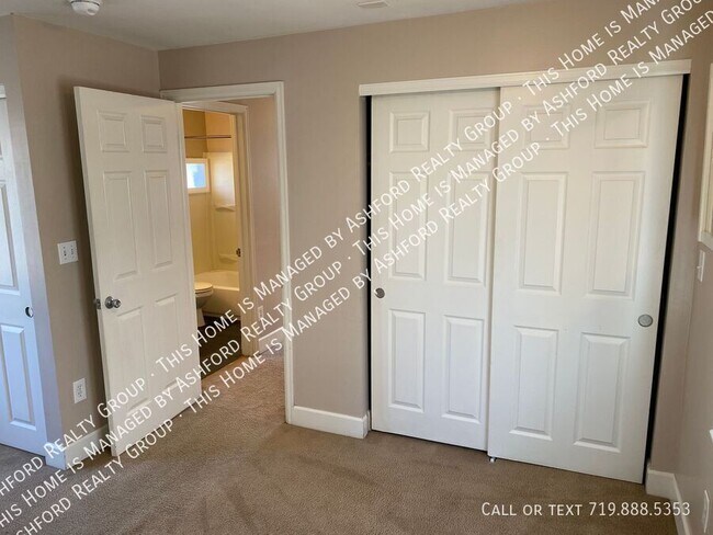 Building Photo - 511 1/2 Swope Ave-