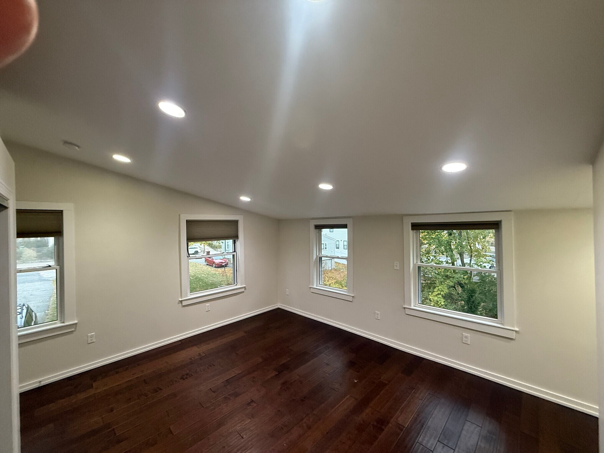 Building Photo - 7 Maverick St