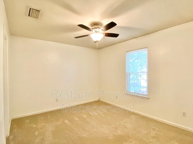 Building Photo - 1055 Still-Harbor Cir