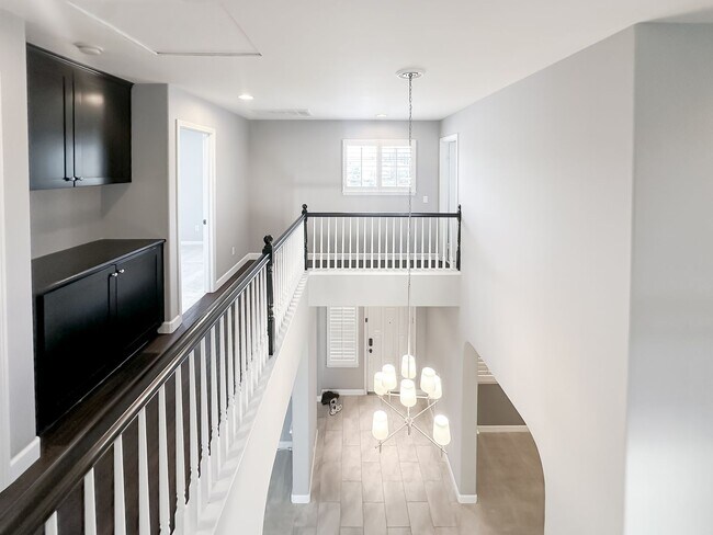 Building Photo - 32920 Northshire Cir