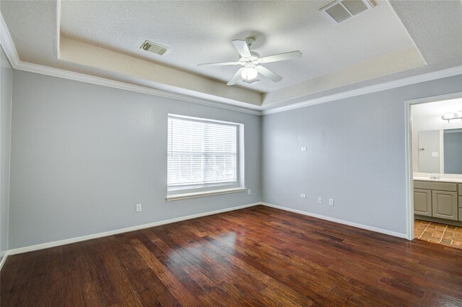 Building Photo - 19402 Hickory Meadow Ln