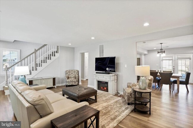 Building Photo - 408 Blue Ridge Ave NE