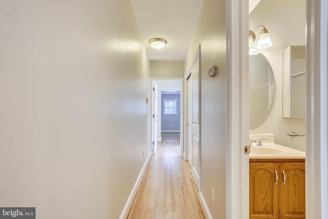 Building Photo - 119 N Peyton St