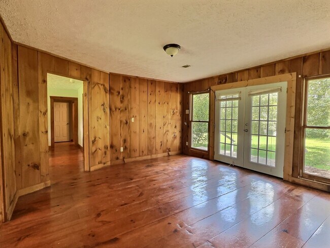 Building Photo - PINE LEVEL SCHOOL ZONE - 3 Bed 3 Bath Over 4,000 SQ FT on Acreage