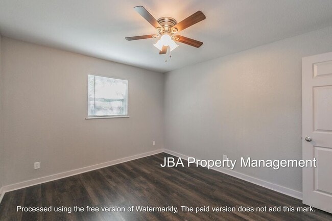 Building Photo - 3515 Selk Ave