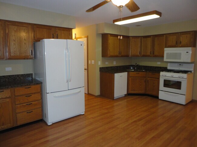 Building Photo - 5213 Aladdin Ct