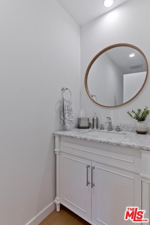 Building Photo - 612 Elm Dr