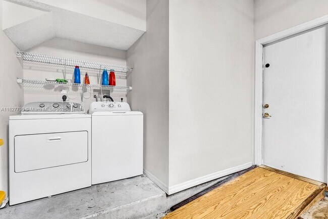 Building Photo - 16226 Opal Creek Dr