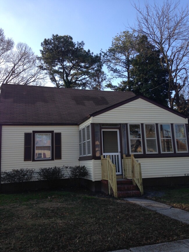 Primary Photo - Renovated Single Family Home in Portsmouth