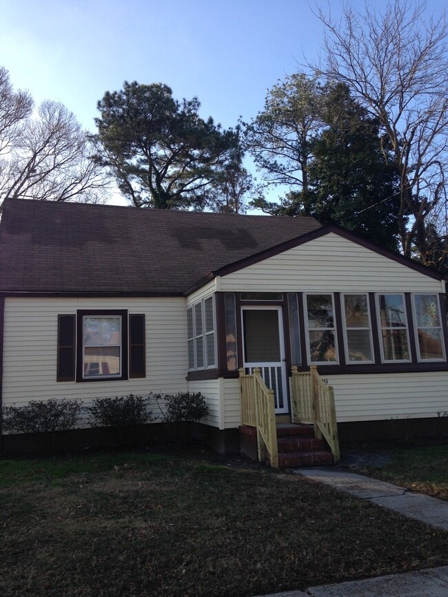 Primary Photo - Single Family Home in Portsmouth