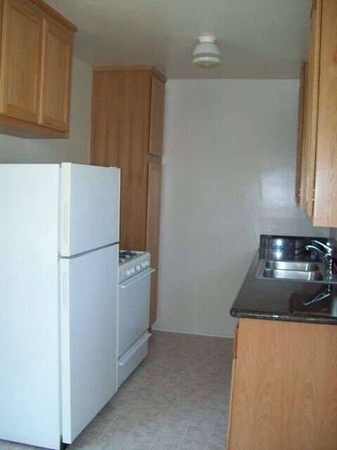 Building Photo - 2257