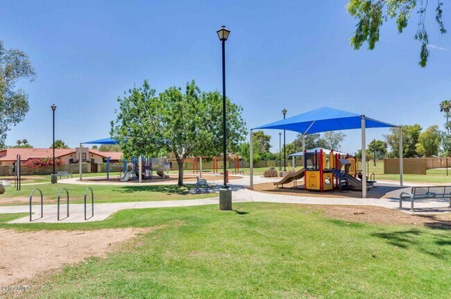 Building Photo - Remodeled 3/2 SFH Glendale, built in 2016
