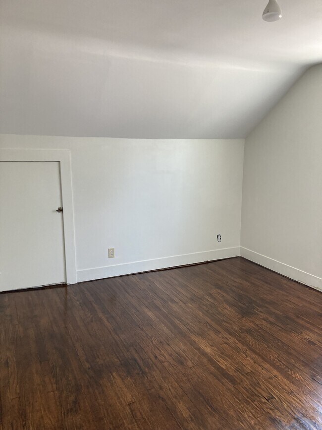 Building Photo - 308 Snyder Ave