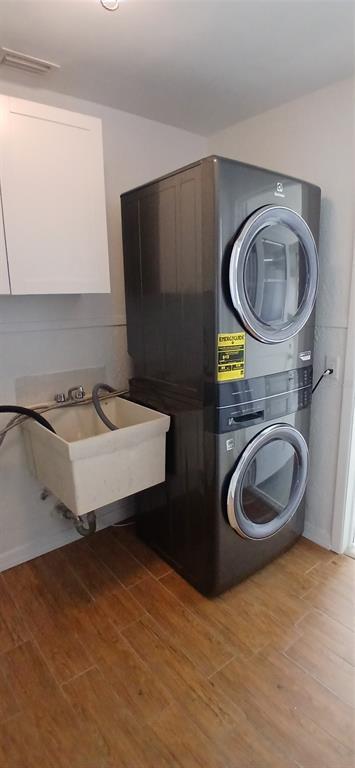 Building Photo - 4397 Harbor Hills Dr