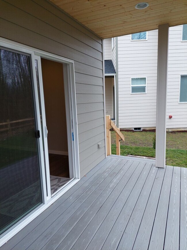 Building Photo - Beautiful Three Bedroom In Ferndale