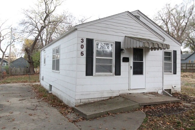Building Photo - 305 E 78th Terrace