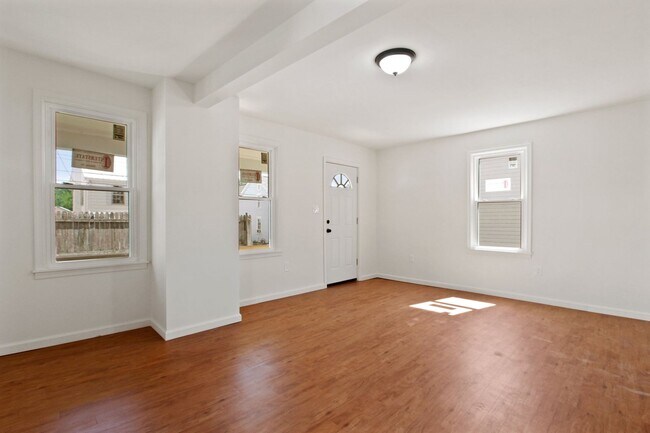 Building Photo - Coming Soon- Charming 2 Bedroom, 1.5 Bath ...