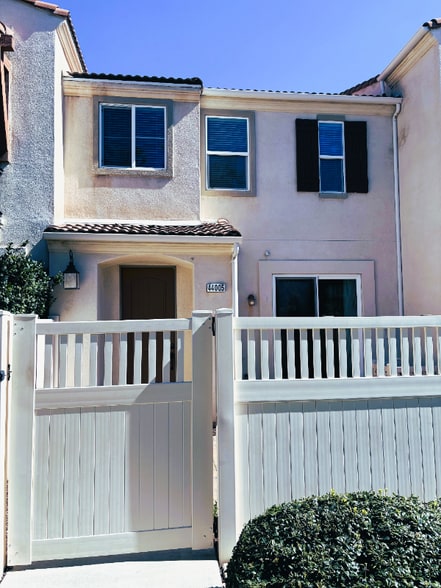 Building Photo - 44005 Arcadia Ct